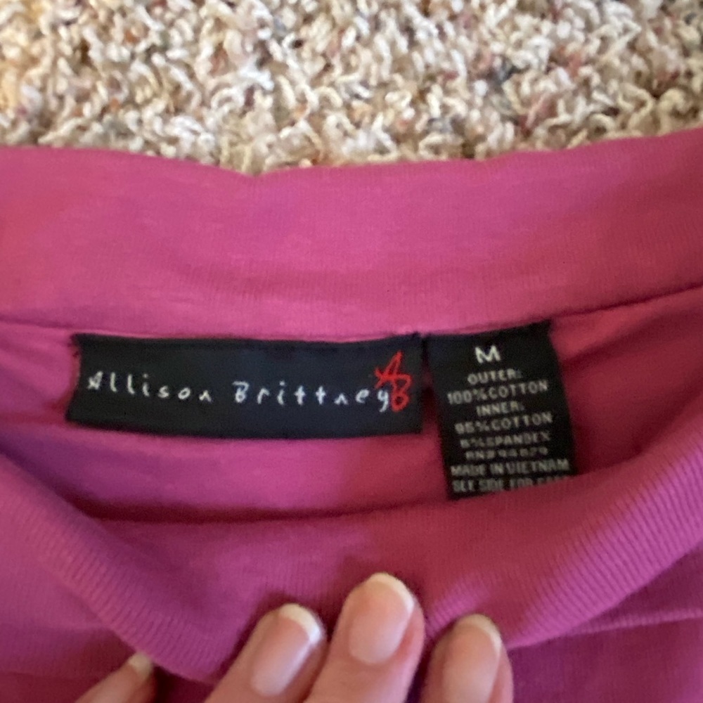 Allison Brittany 3/4 sleeve top in pink, like new condition. Size medium - Picture 3 of 3